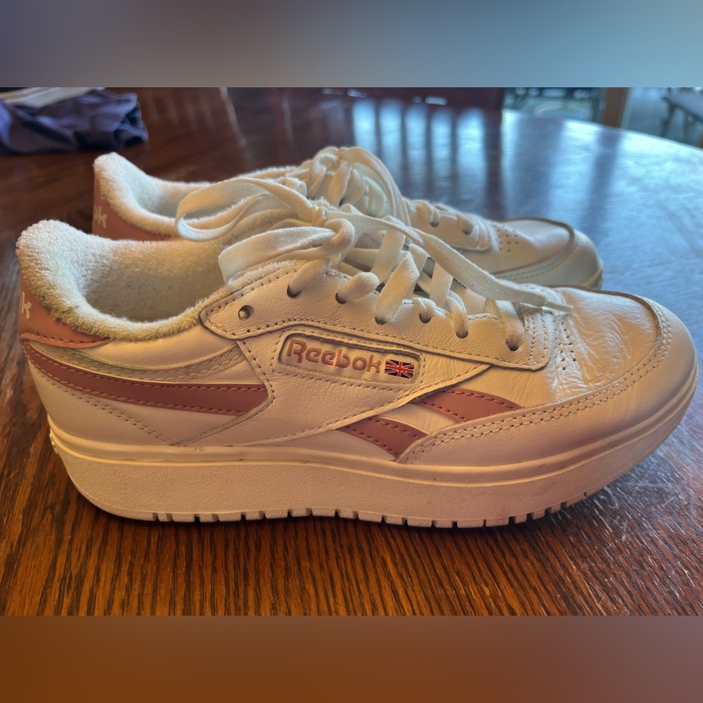 Reebok Women's Club C Double Revenge Sneakers White Pink 7.5 Good Condition